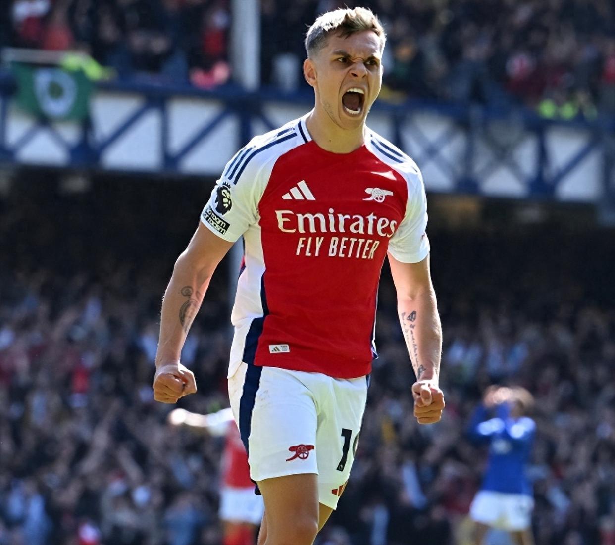 官方：苏超扬州队公开招募下赛季主教练、助教与球员（官宣：苏超扬州队启动下赛季主教练、助教及球员公开招募）