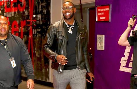 世体：埃里克-加西亚拒绝了巴黎的合同报价，选择留在巴萨（世体：埃里克-加西亚拒签巴黎报价，决定留守巴萨）