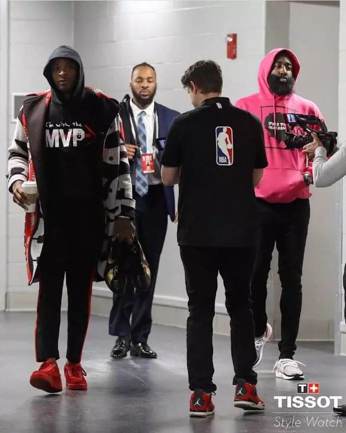 奥古斯托：蒂特是我经历过的最伟大教练，他能防守也能进攻（奥古斯托盛赞蒂特：生涯最佳主帅，攻防俱佳）