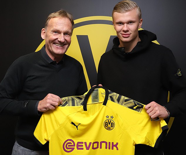 遭对手凶狠铲球，队报：舍瓦利耶只是轻伤，预计不会缺席比赛（被对手凶狠铲翻，队报：舍瓦利耶伤情轻微，预计不影响出场）