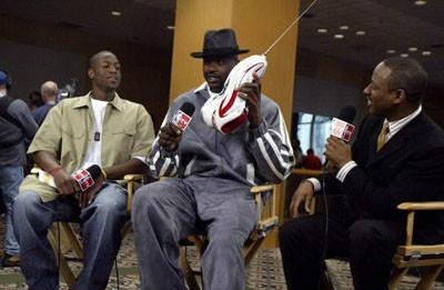 NBA：马刺新秀文班亚马闪耀 全场送出六盖帽（NBA：马刺新星文班亚马大放异彩 单场送出6次封盖）