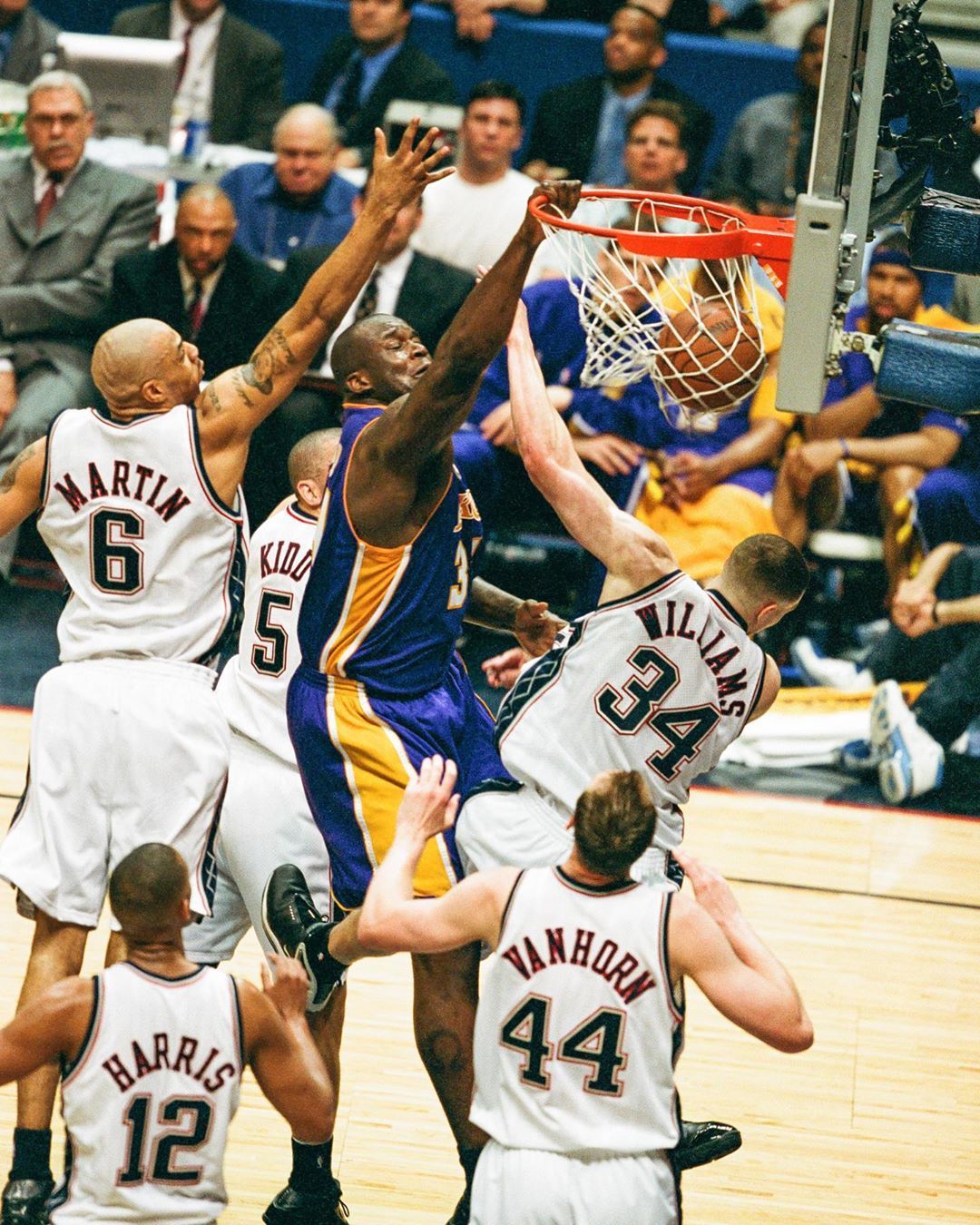 阿斯：贝蒂斯将效仿安东尼模式，打算明年夏窗买断阿姆拉巴特（阿斯报：贝蒂斯拟按安东尼模式运作，明夏买断阿姆拉巴特）