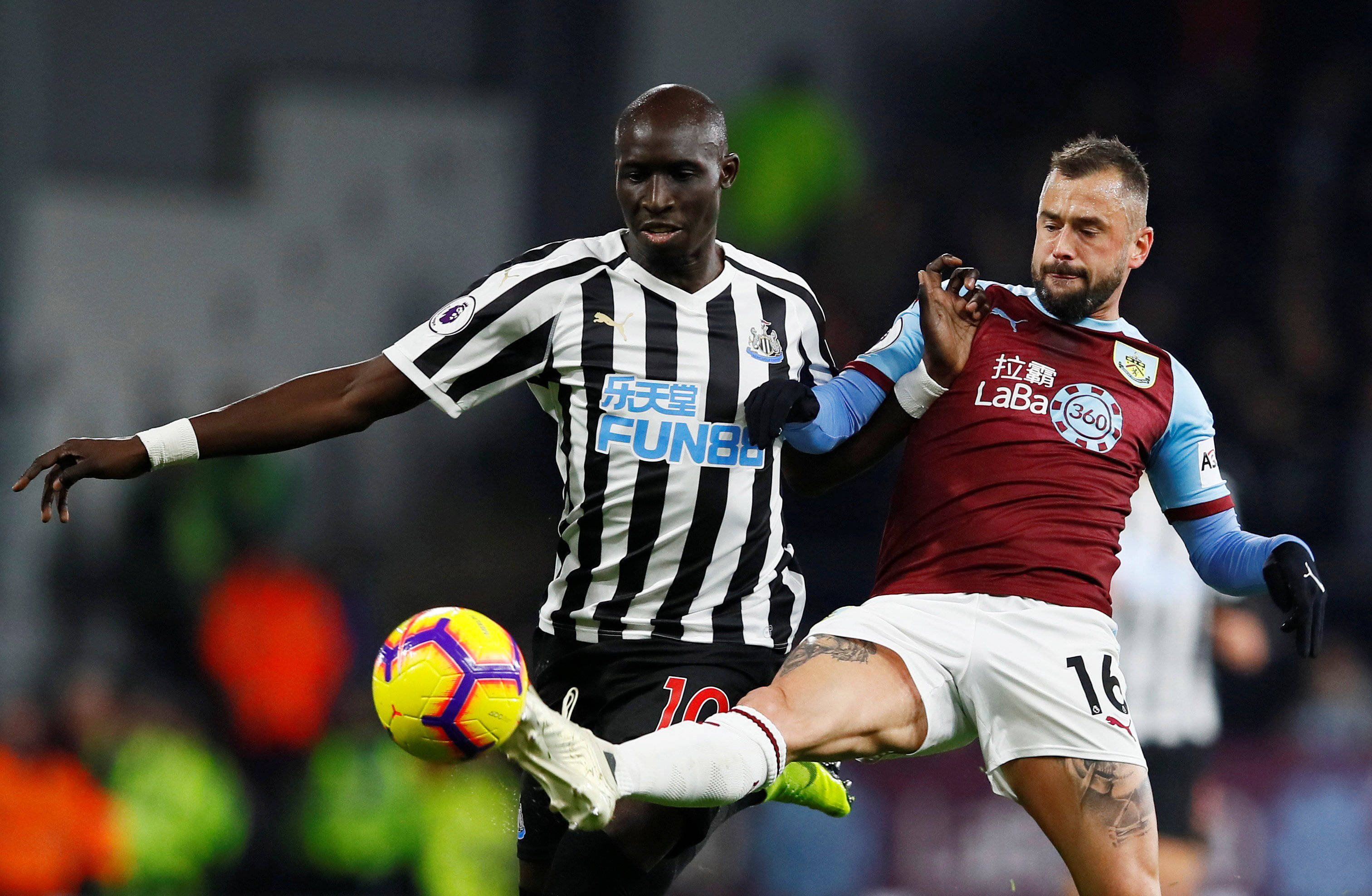 FIFA女足最新排名：中国女足下降一位至世界第17，亚洲第四（FIFA女足排名更新：中国队下滑至世界第17位，位列亚洲第4）