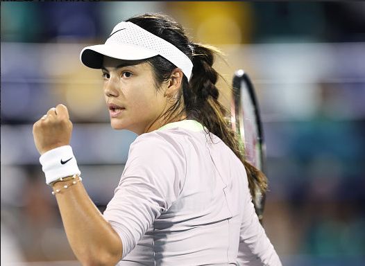 广东男篮防守稳固力克上海（广东男篮凭稳固防守击败上海）