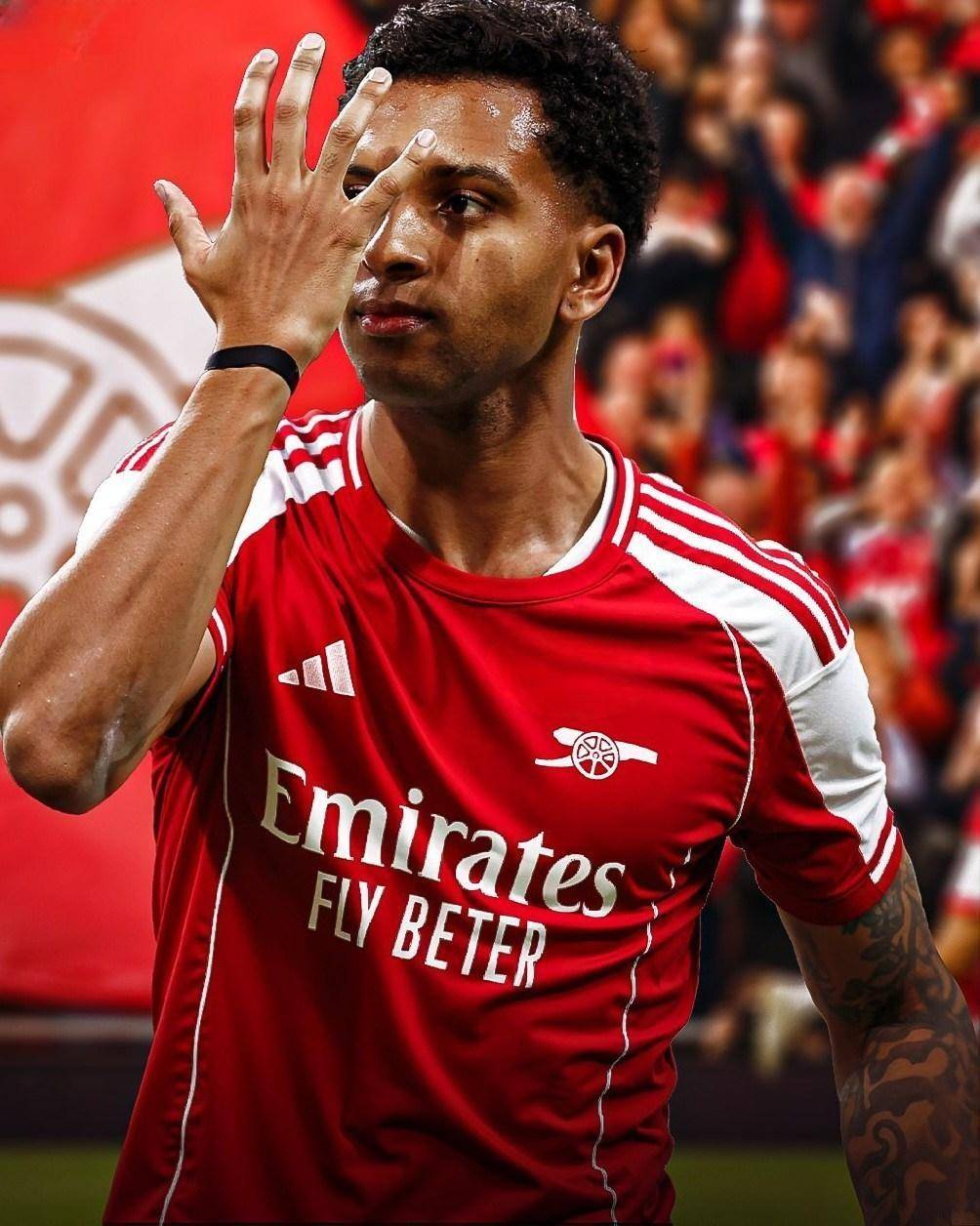 ATP年终总决赛｜阿尔卡拉斯又赢一次！提前锁定年终世界第一（ATP年终总决赛：阿尔卡拉斯再度取胜，提前锁定年终世界第一）