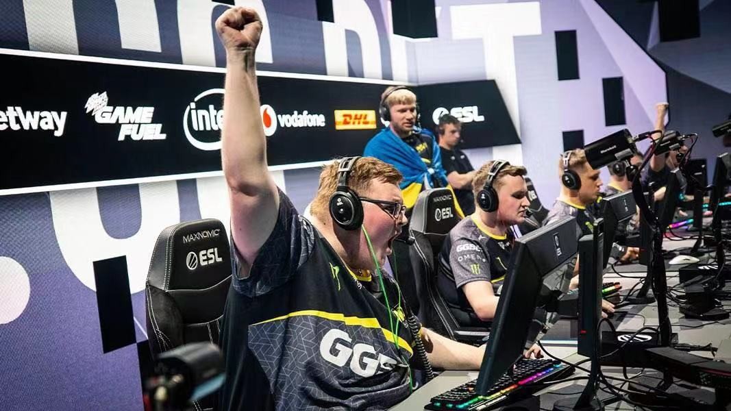 竞争中屈居 竞争中屈居